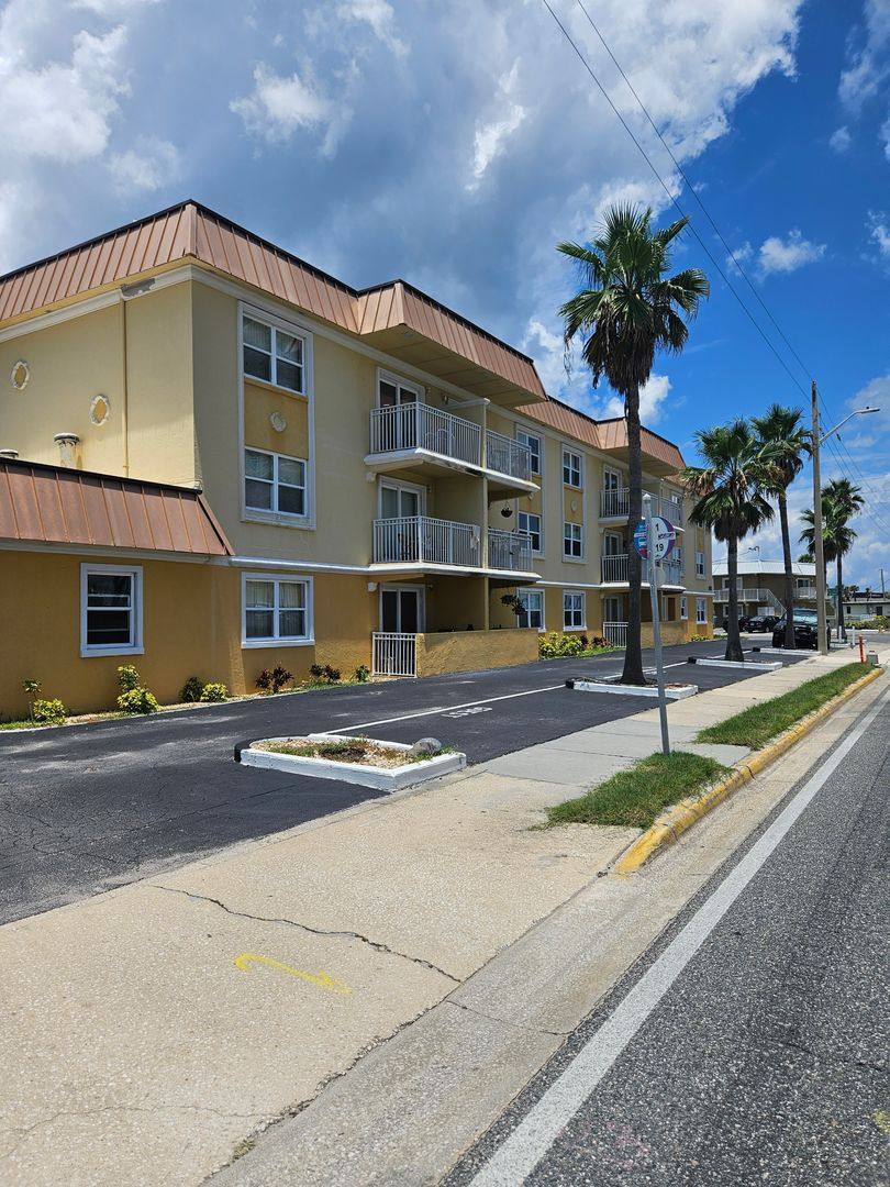 Apartment for rent at 1825 N Atlantic Ave, Daytona Beach, FL 32118