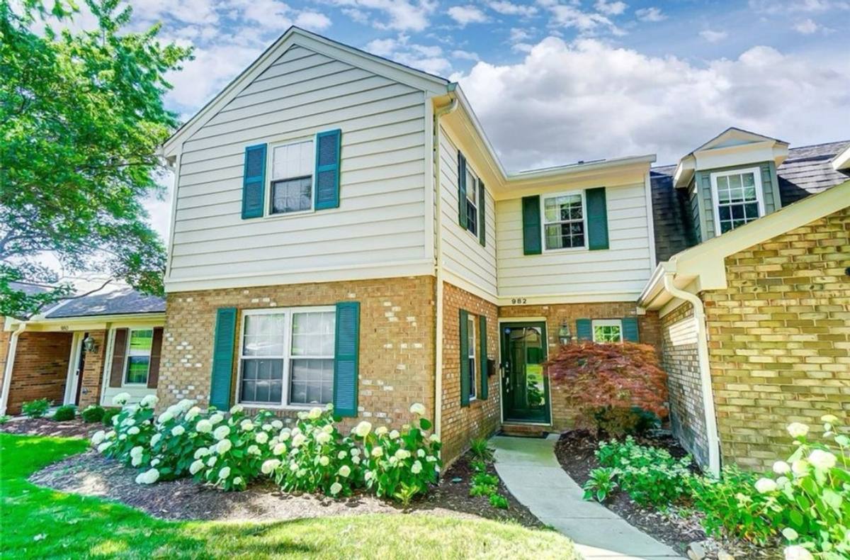 Condo for rent at 982 Patriot Square, Dayton, OH 45459