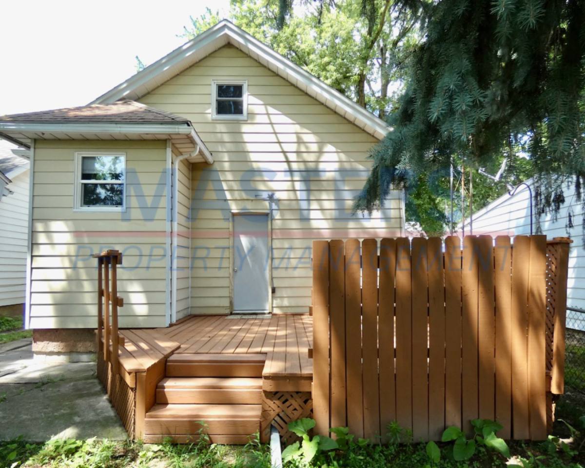 House for rent at 229 Van Buren Ave, Oregon, OH 43616