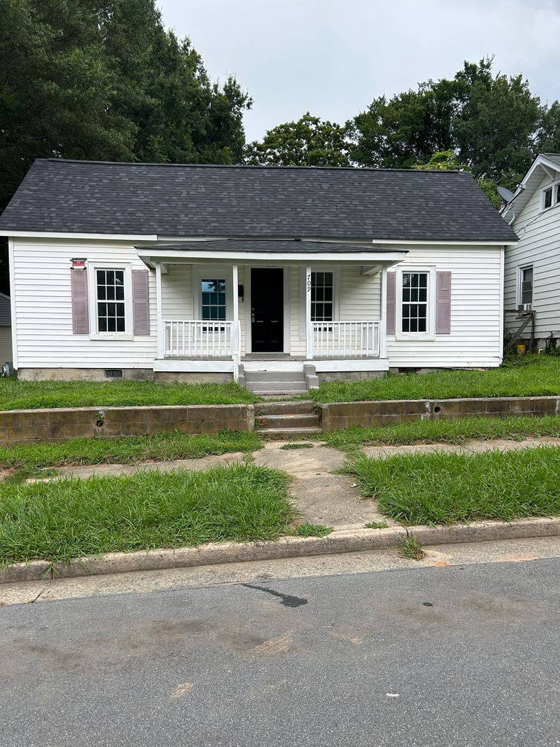 House for rent at 709 E Devonshire St, Winston Salem, NC 27107