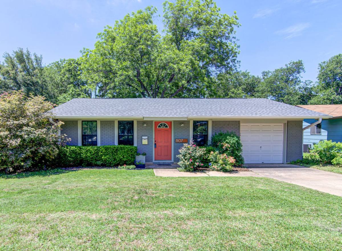 House for rent at 807 Hill Wood Dr, Austin, TX 78745