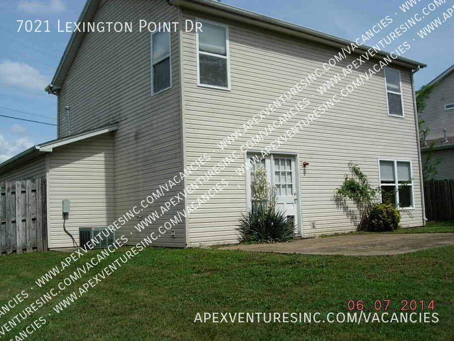 House for rent at 7021 Lexington Point Dr, Nashville, TN 37221