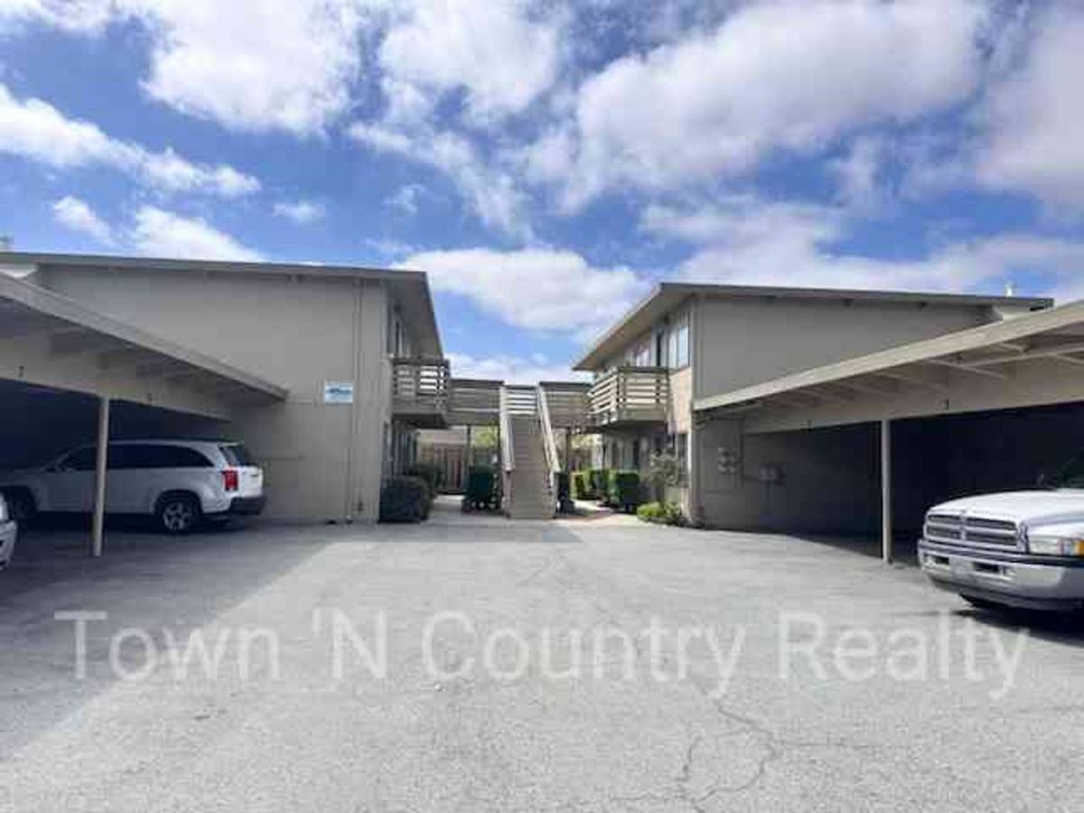 Apartment for rent at 319 Hayes St, Salinas, CA 93906