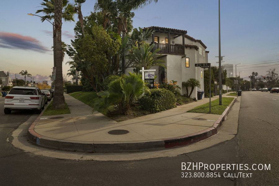 Apartment for rent at 8014 W 4th St, Los Angeles, CA 90048