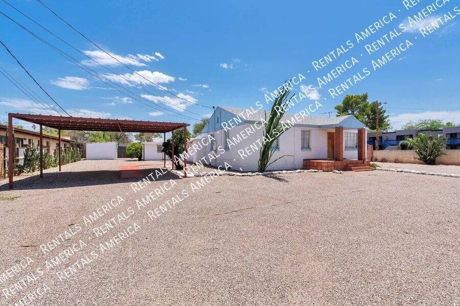 House for rent at 301 W Roger Rd, Tucson, AZ 85705