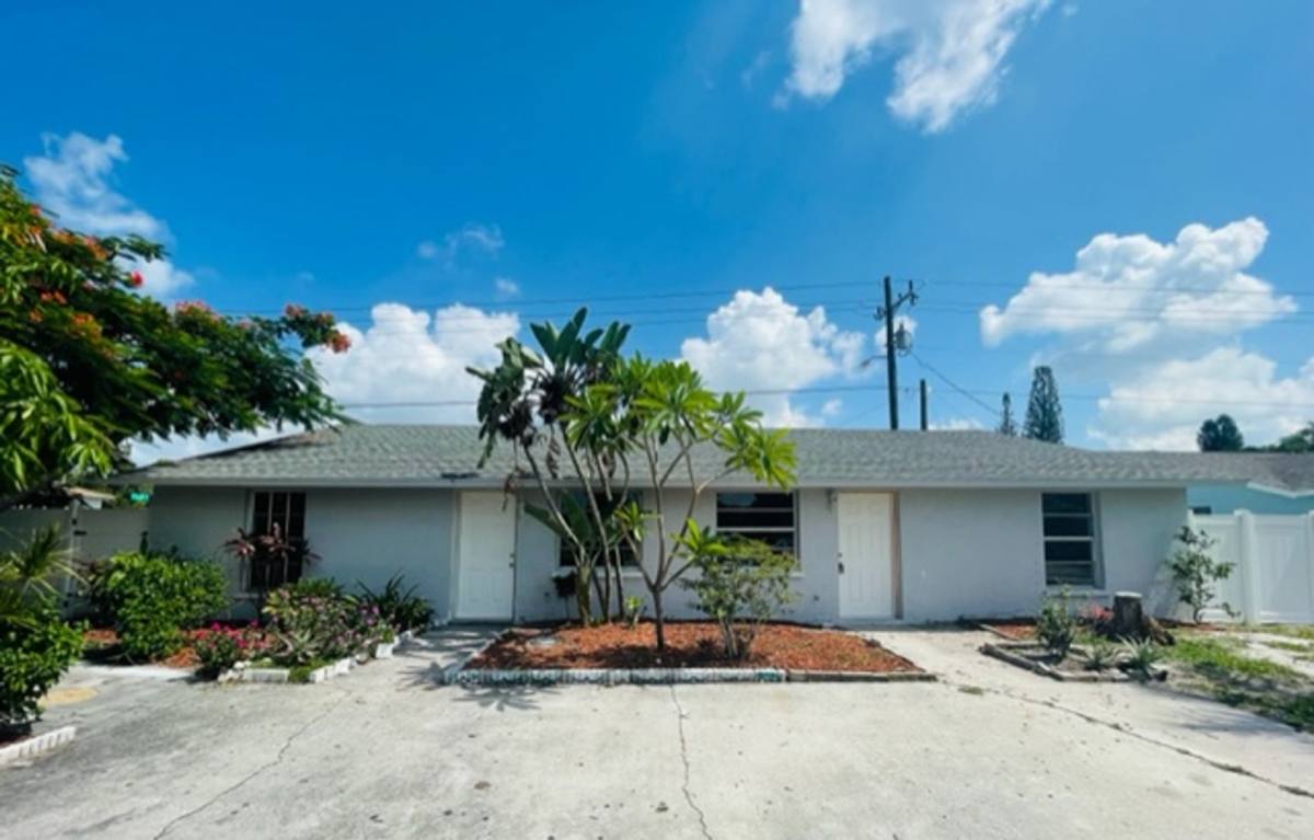 Apartment for rent at 5703 9th St Circle E, Bradenton, FL 34203