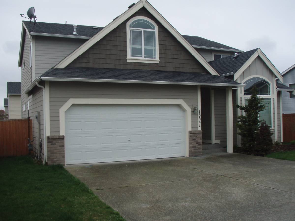 House for rent at 18544 96th Ave E, Puyallup, WA 98375