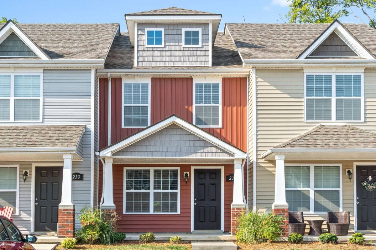 Townhouse for rent at 231 Alexander Blvd, Clarksville, TN 37040