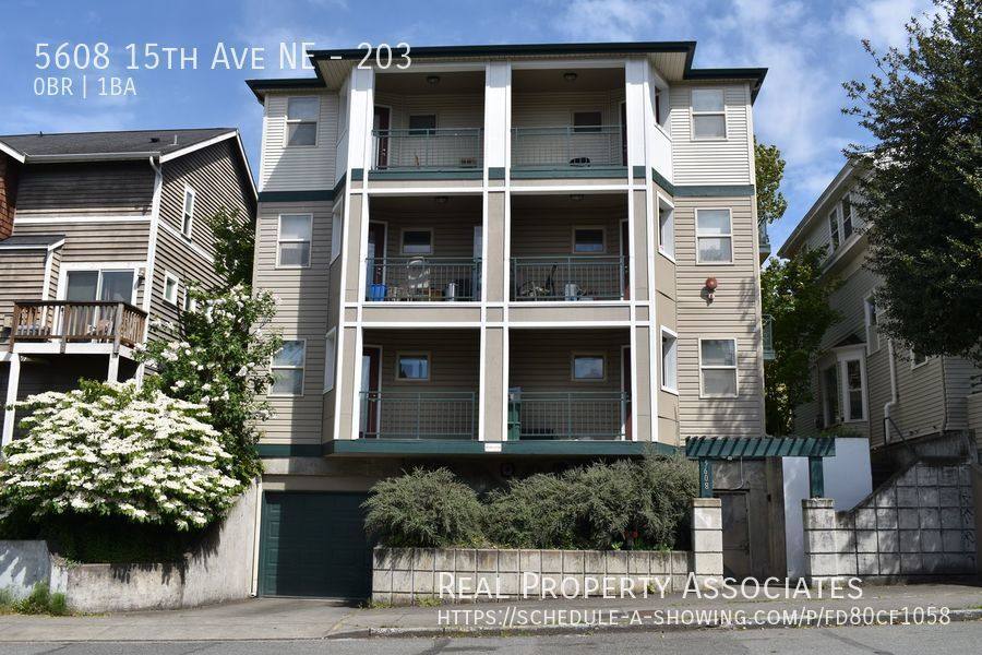 Apartment for rent at 5608 15th Ave NE #203, Seattle, WA 98105