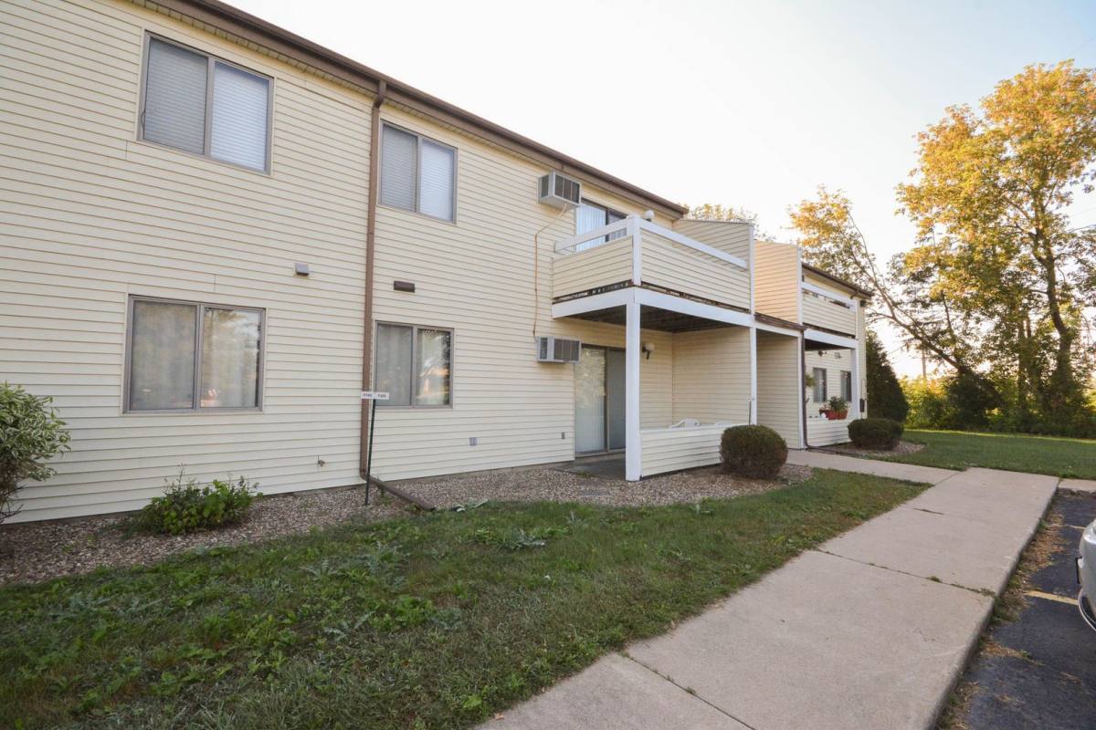 Condo for rent at 2312 Valleyhigh Dr NW, Rochester, MN 55901