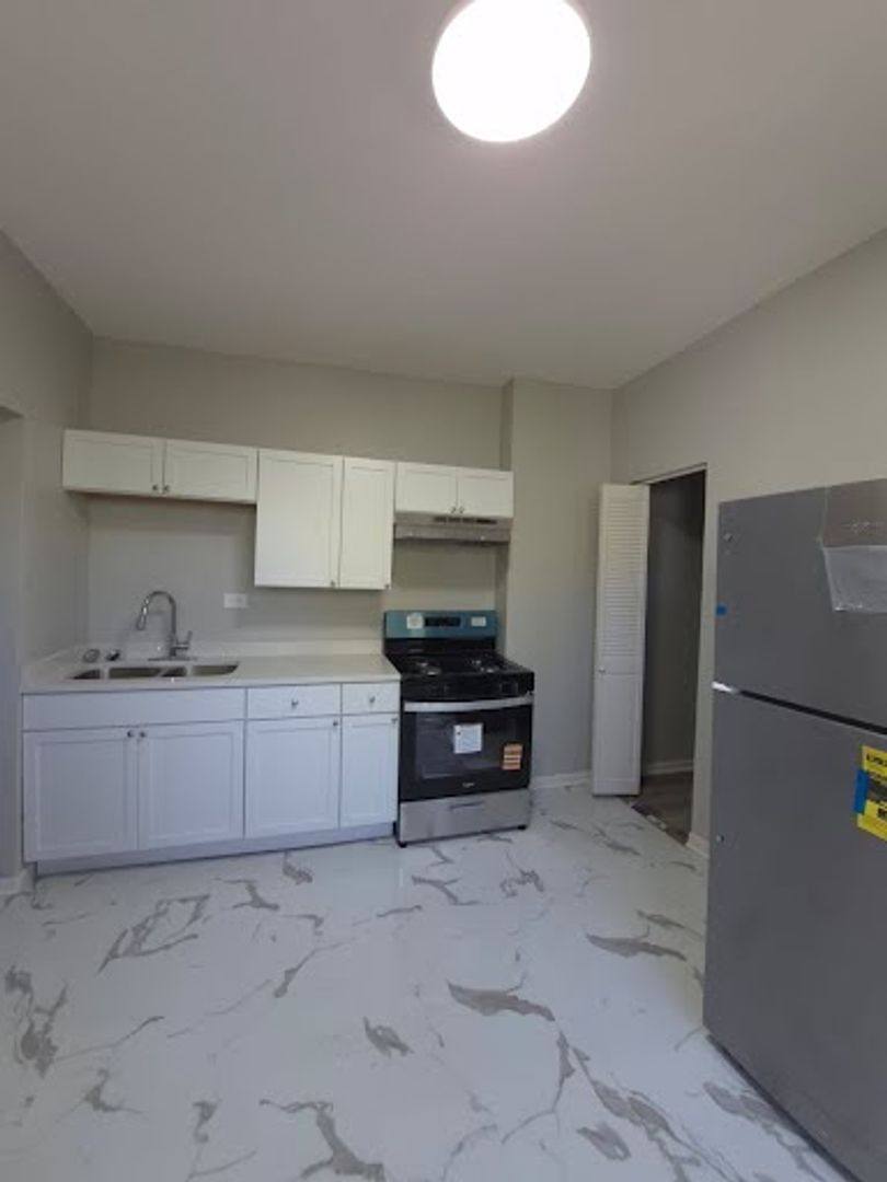 Apartment for rent at 1252 S Karlov Ave, Chicago, IL 60623