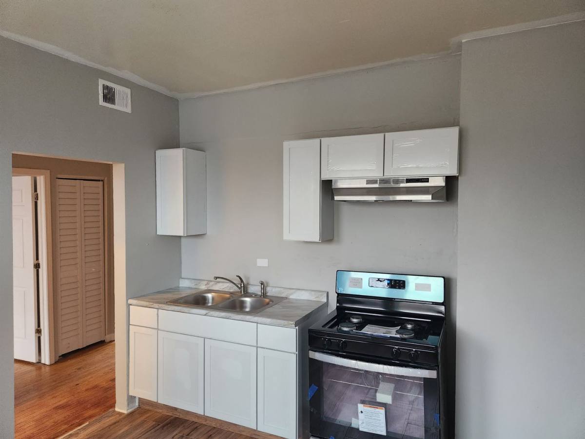 Apartment for rent at 1252 S Karlov Ave, Chicago, IL 60623