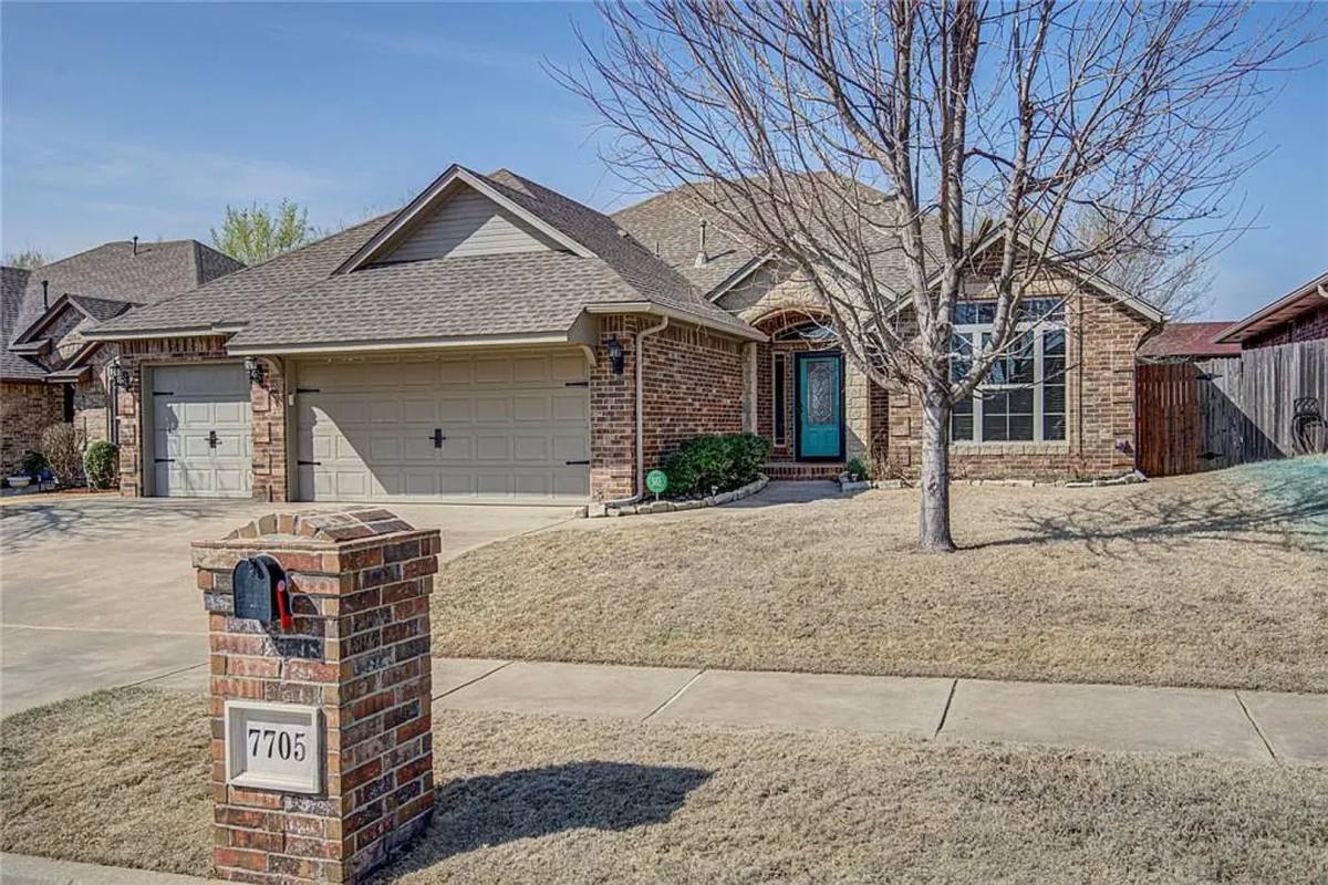 House for rent at 7705 Harold Dr, Yukon, OK 73099