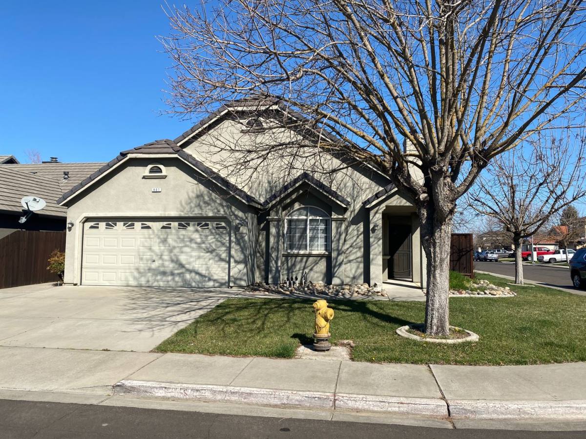 House for rent at 907 Kirksey Dr, Turlock, CA 95382