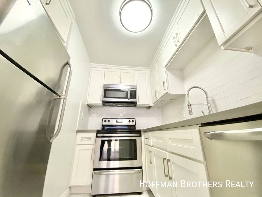 Apartment for rent at 2106 S Bentley Ave #2, Los Angeles, CA 90025