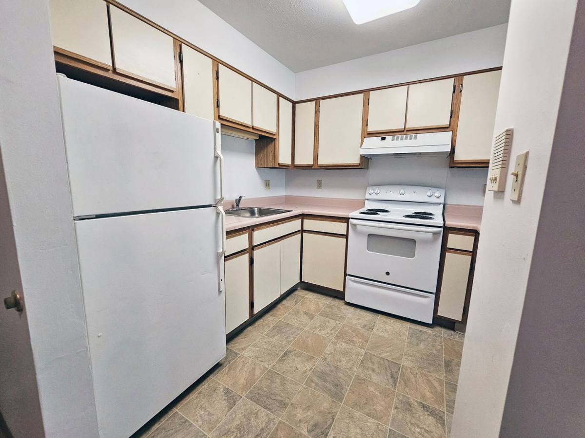 Apartment for rent at 14130 Puritas Ave, Cleveland, OH 44135