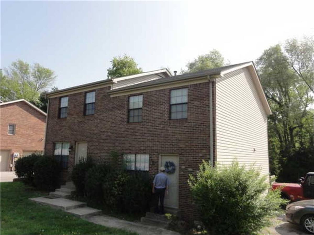 Apartment for rent at 240 Lovers Lane, Bowling Green, KY 42103