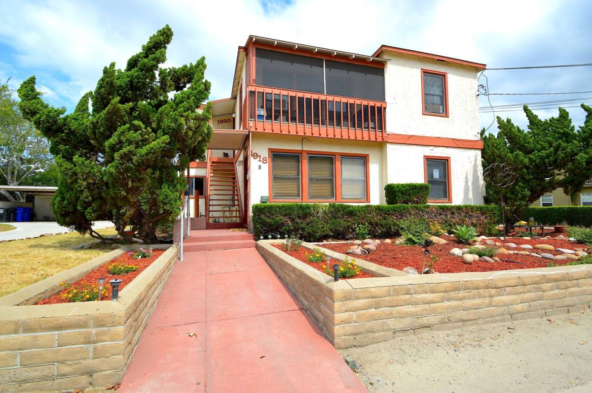 Apartment for rent at 1918 Carmelina Dr, San Diego, CA 92116