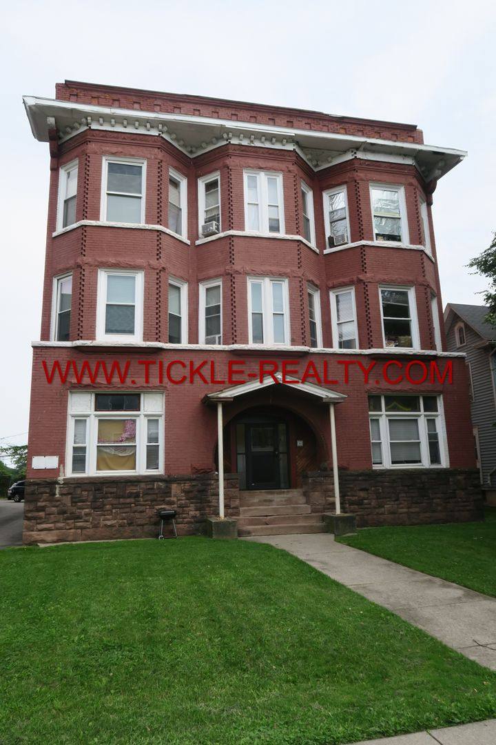 Apartment for rent at 174-176 Alexander St, Rochester, NY 14607