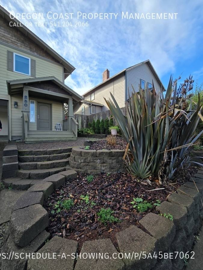 House for rent at 250 SE 2nd St, Newport, OR 97365