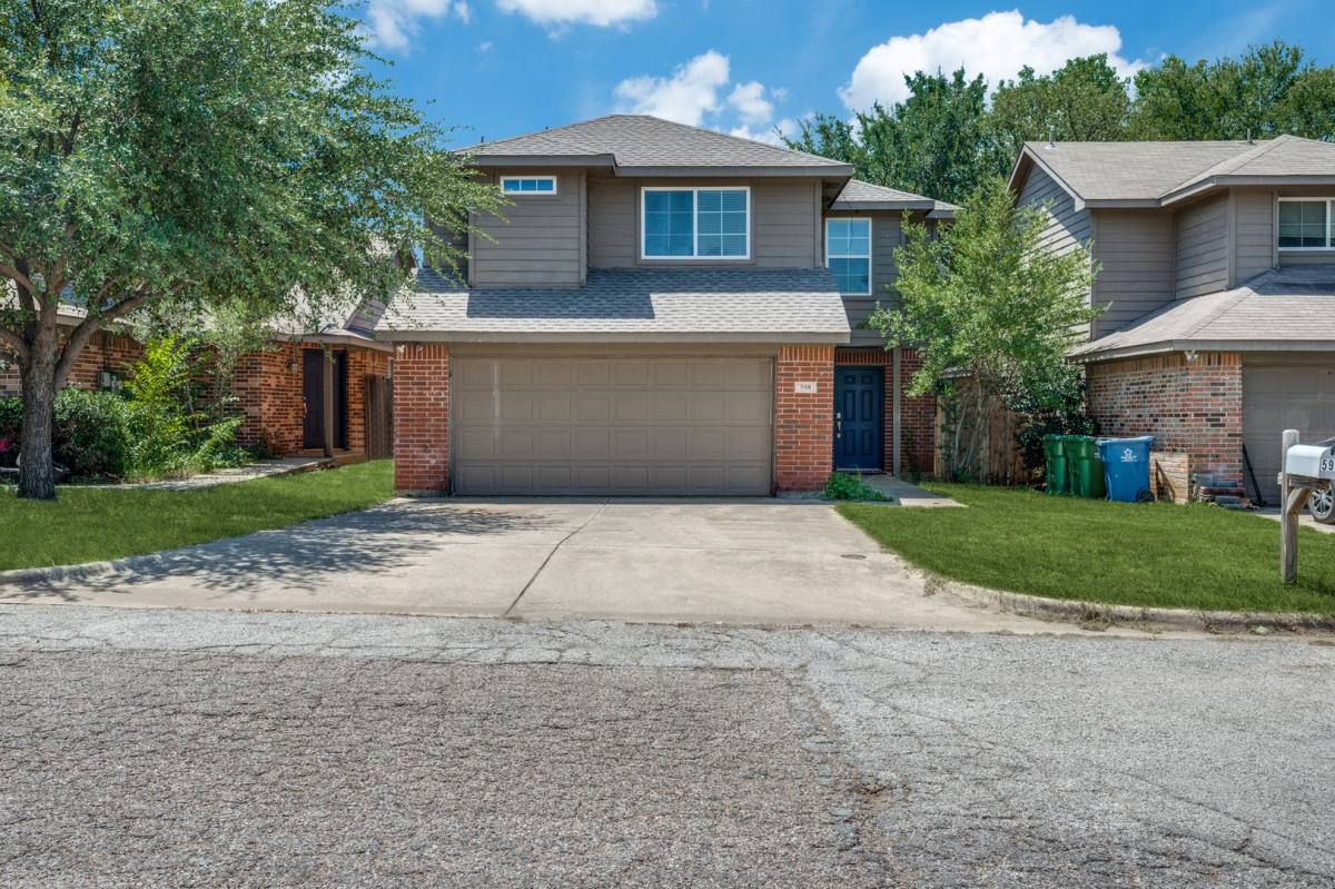 House for rent at 598 Harbour Town, Lake Dallas, TX 75065