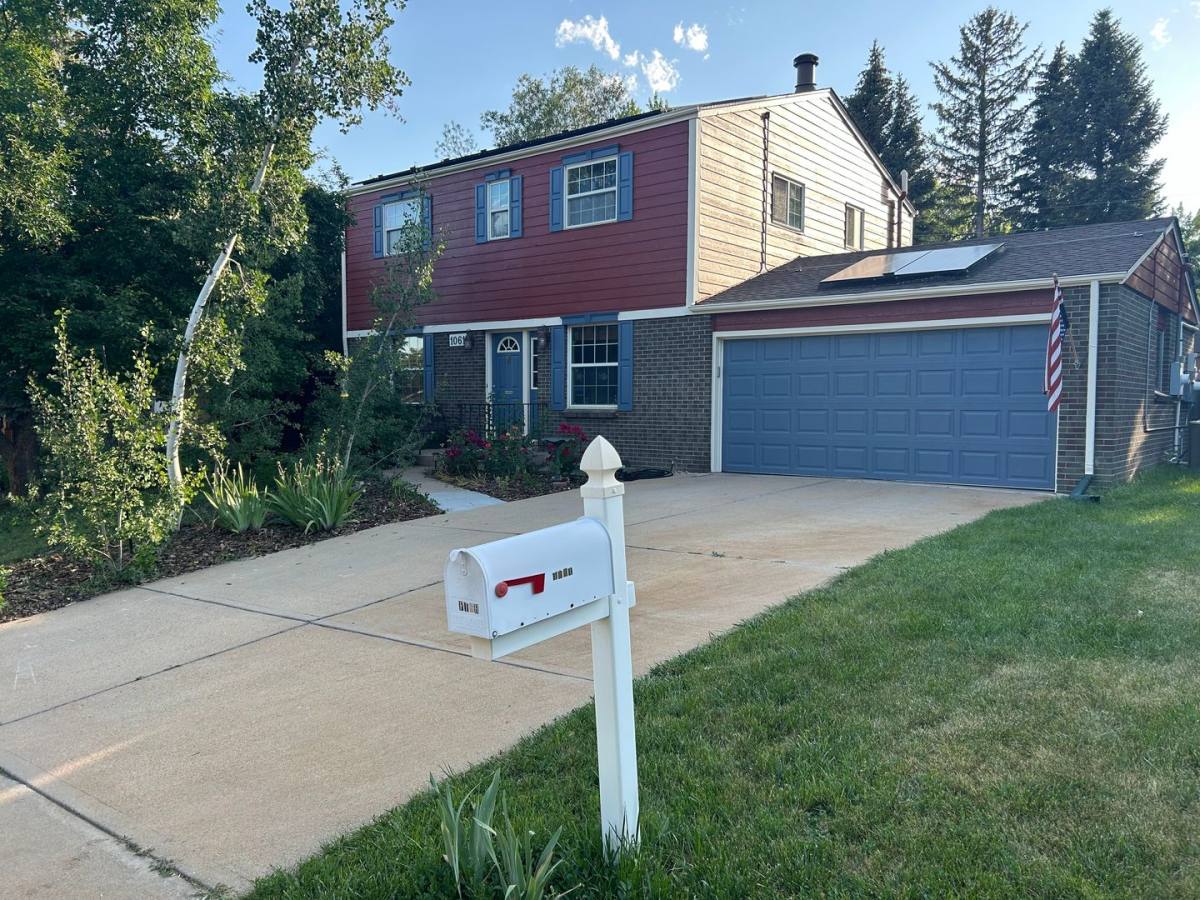 House for rent at 1061 Cottonwood St, Broomfield, CO 80020
