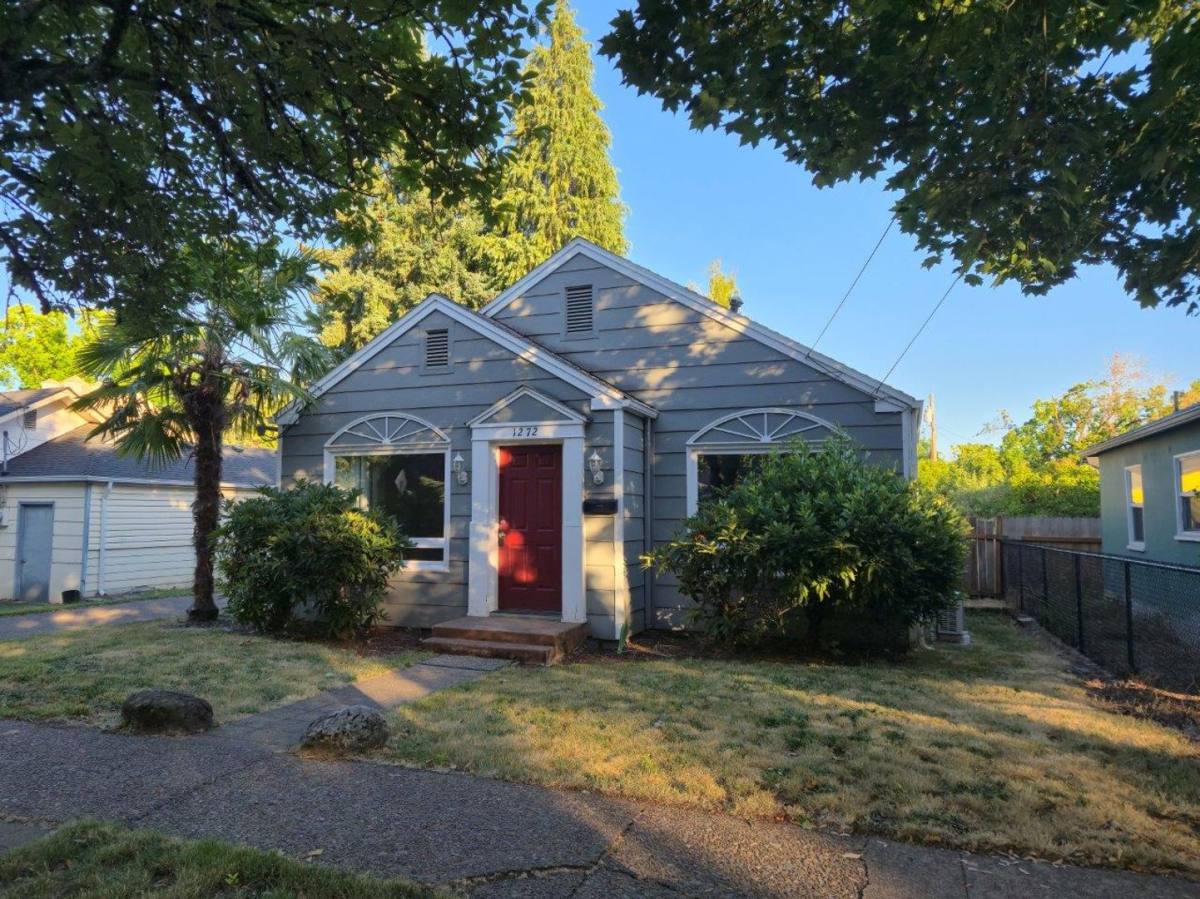 1272 Elm St NW, Salem, OR 97304
