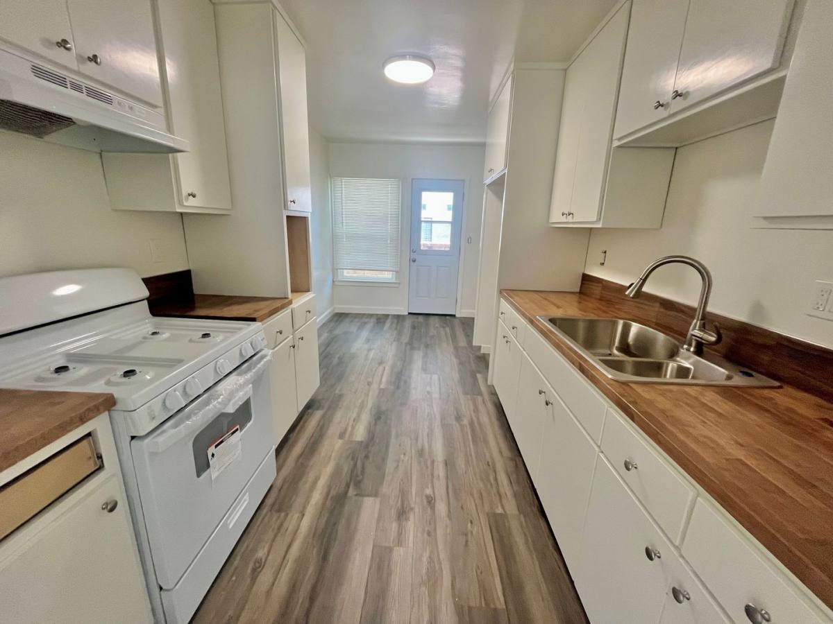 Apartment for rent at 4048-54 1 2 Manhattan Beach Bl, Lawndale, CA 90260