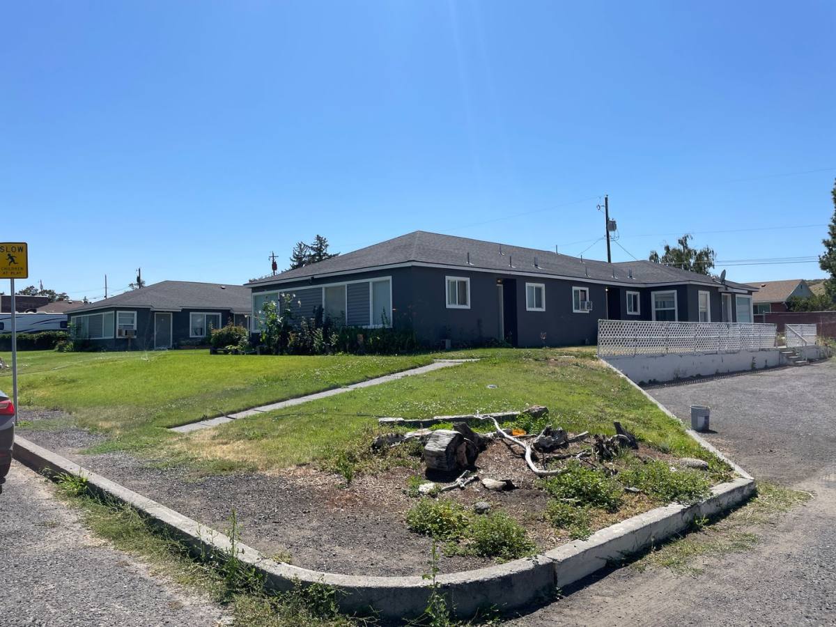 Apartment for rent at 207 & 223 N Hemlock St, Soap Lake, WA 98851