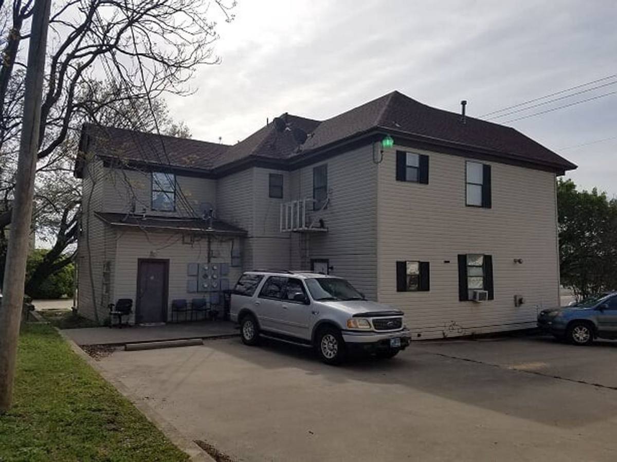 Apartment for rent at 212 E Highland St, Shawnee, OK 74801