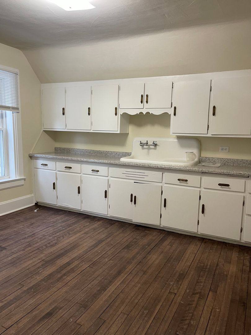 Apartment for rent at 914 Jefferson St, Wausau, WI 54403
