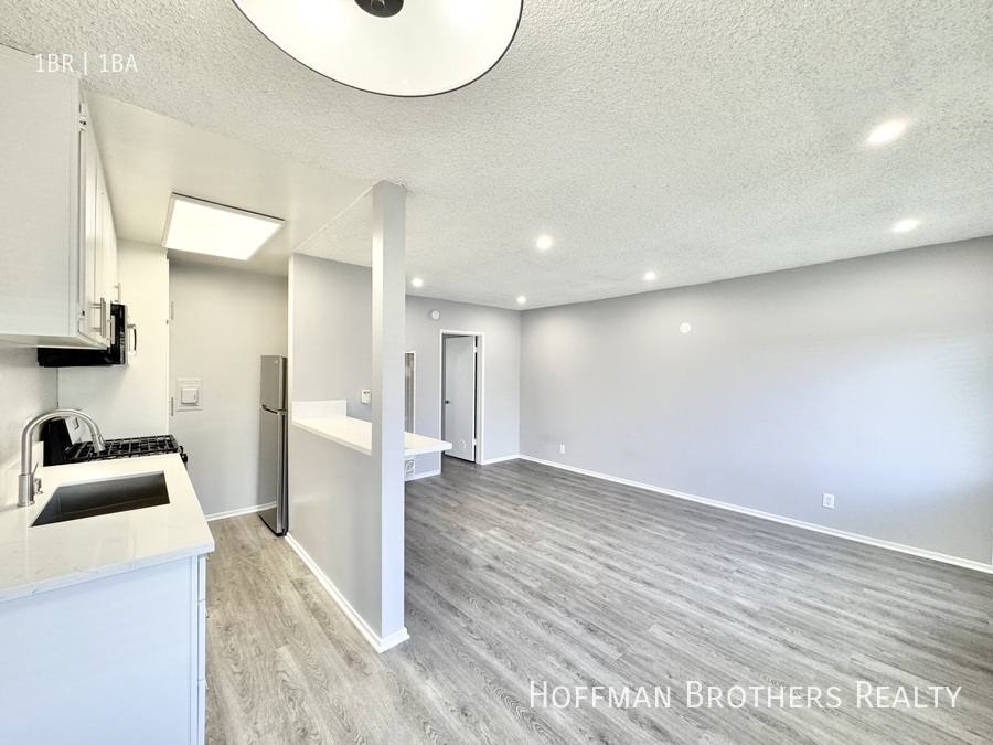 Apartment for rent at 12309 Burbank Blvd #21, Valley Village, CA 91607