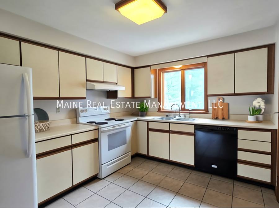 House for rent at 7 Hartley St #5, Lewiston, ME 04240