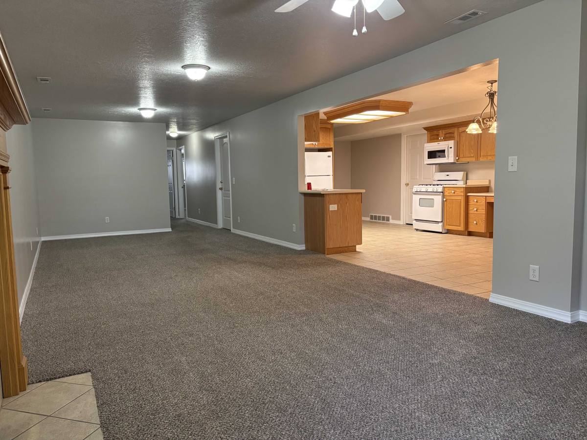 Apartment for rent at 1073 W Ridgetop Cove #2, South Jordan, UT 84095