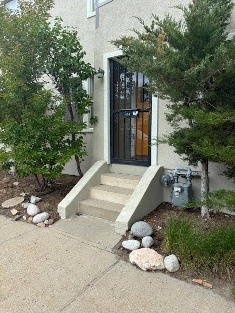 Apartment for rent at 604 W 13th St, Casper, WY 82601