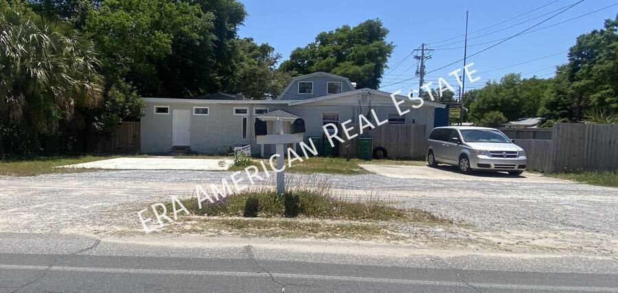 Apartment for rent at 523 Bob Sikes Blvd, Fort Walton Beach, FL 32547
