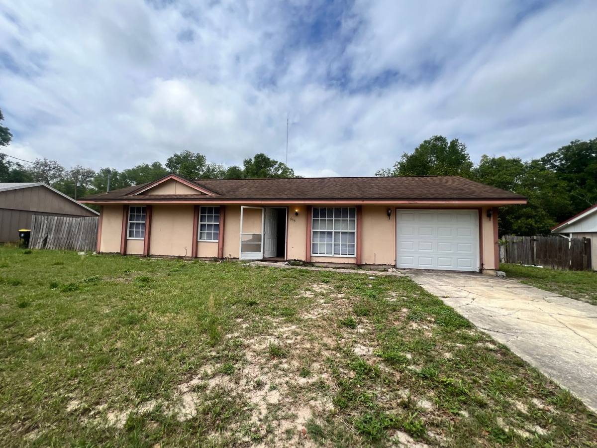 House for rent at 855 3rd St, Orange City, FL 32763