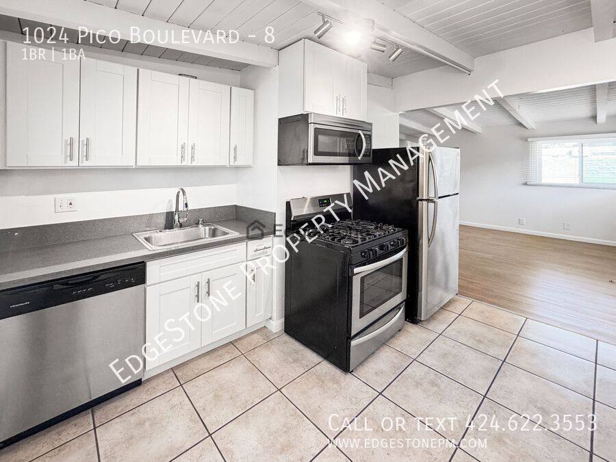 Apartment for rent at 1024 Pico Blvd #8, Santa Monica, CA 90405