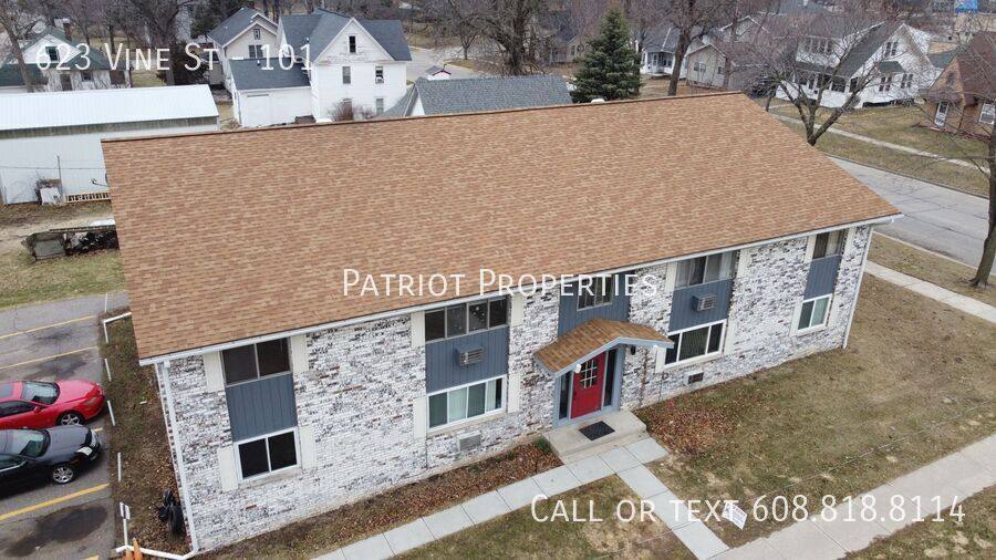Apartment for rent at 623 Vine St #101, Wisconsin Dells, WI 53965
