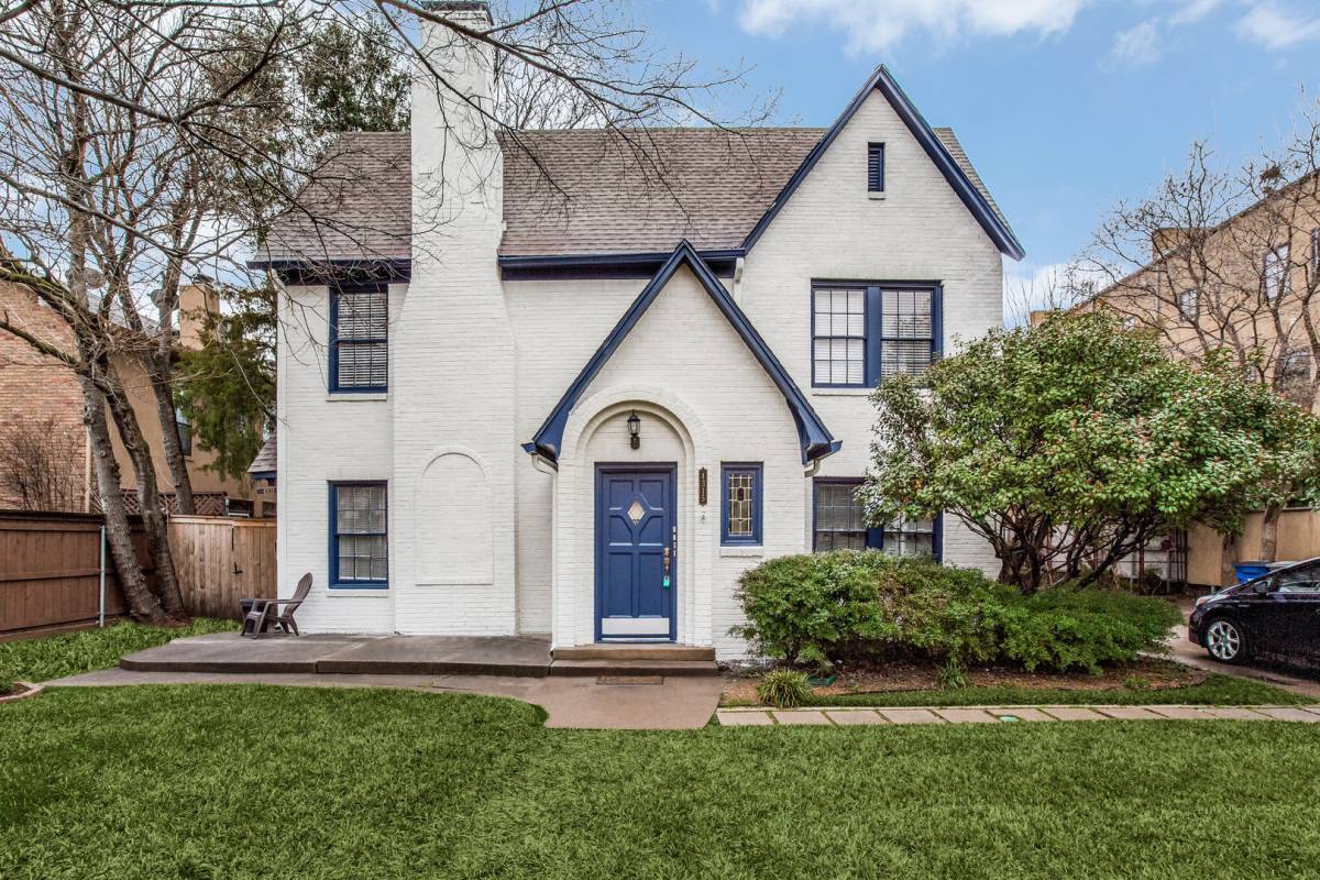 Apartment for rent at 4315 Gilbert Ave #B, Dallas, TX 75219