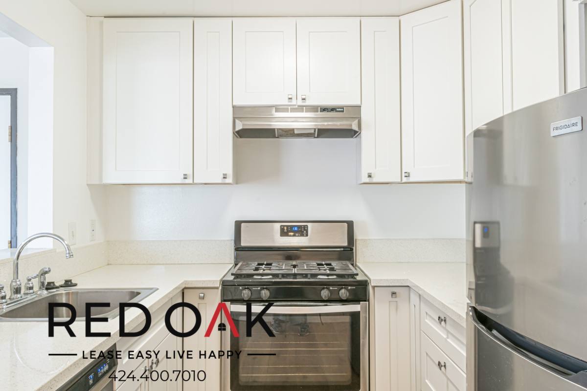 Condo for rent at 5541 Fulcher Ave #303, North Hollywood, CA 91601