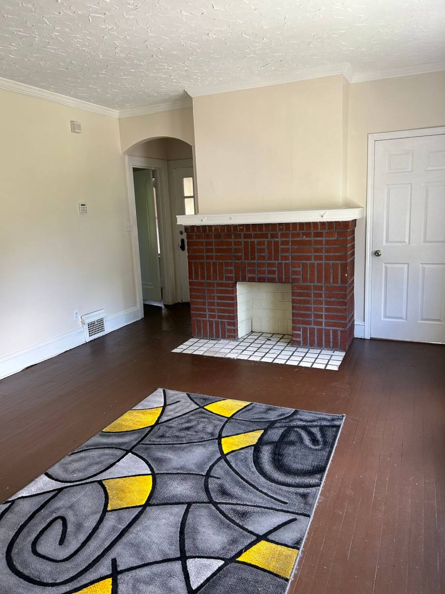 Apartment for rent at 2003 Nelawood Rd, Cleveland, OH 44112