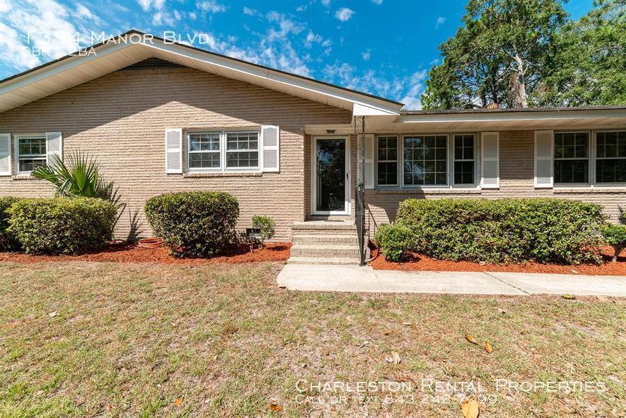 House for rent at 1334 Manor Blvd, Charleston, SC 29407