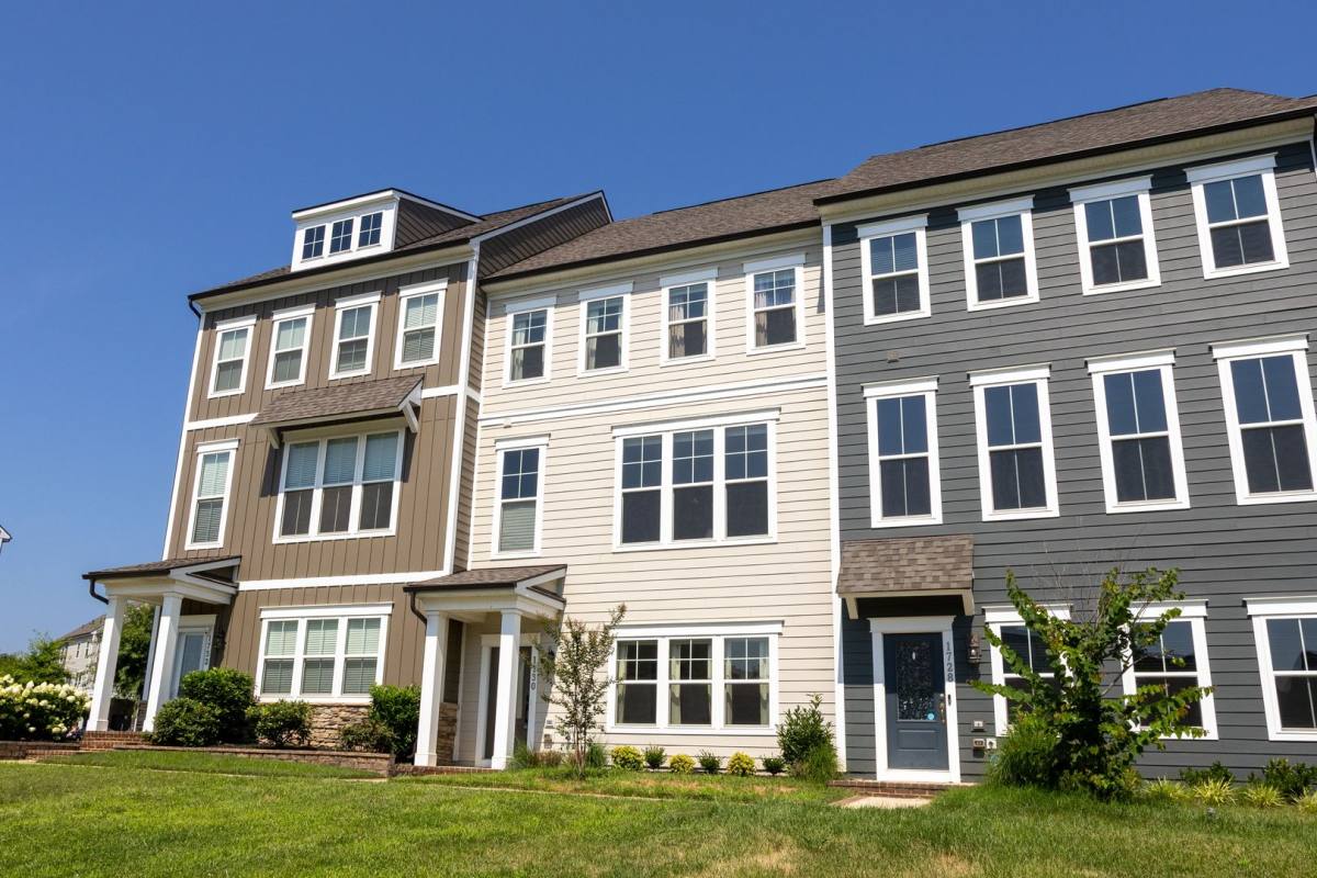 Townhouse for rent at 1730 Autumn Maple Leaf Dr, Dumfries, VA 22026