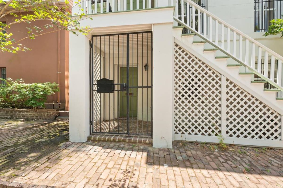 Apartment for rent at 205 W Huntington St, Savannah, GA 31401
