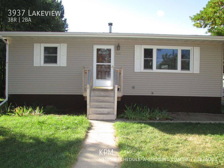 House for rent at 3937 Lakeview Dr, Rapid City, SD 57702