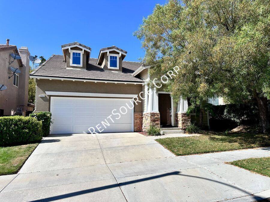 House for rent at 27912 Mariposa St, Valencia, CA 91355