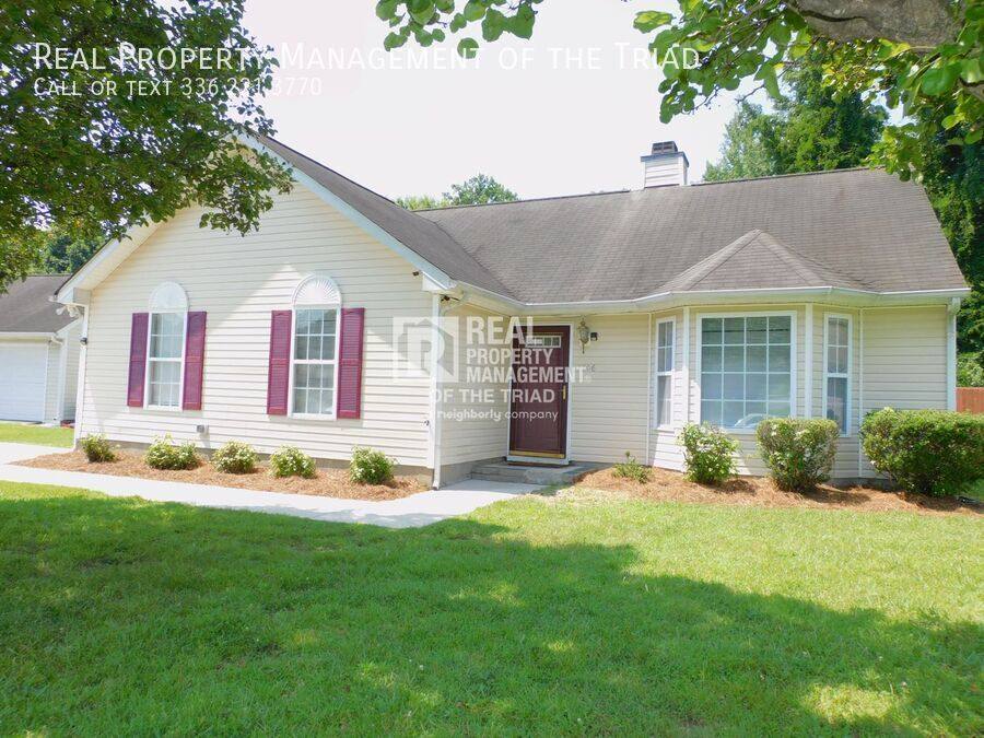 House for rent at 1806 Bellwick Dr, Greensboro, NC 27406