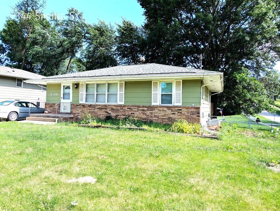 House for rent at 1344 Spring St, Des Moines, IA 50315
