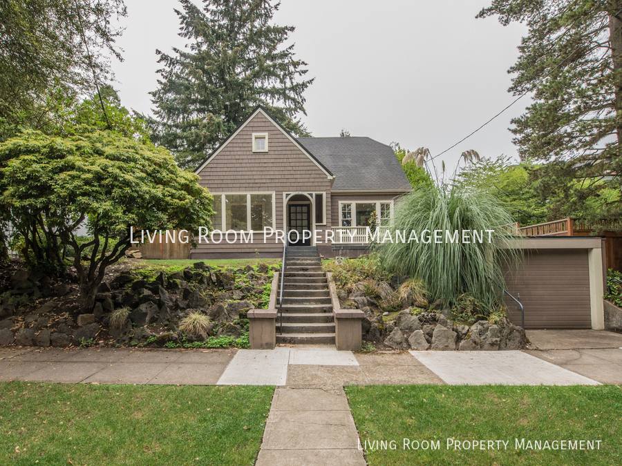 House for rent at 1417 NE Stanton St, Portland, OR 97212
